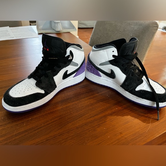 Air Jordans size 5Y, black and purple . Above average to good condition,see pics - Picture 1 of 9